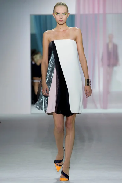 Look 46